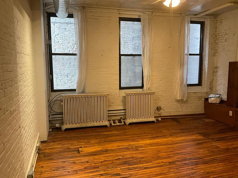 309 Market St #2R — Photo 3