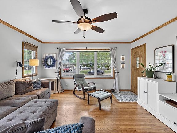 3rd image of 373 Garfield STREET