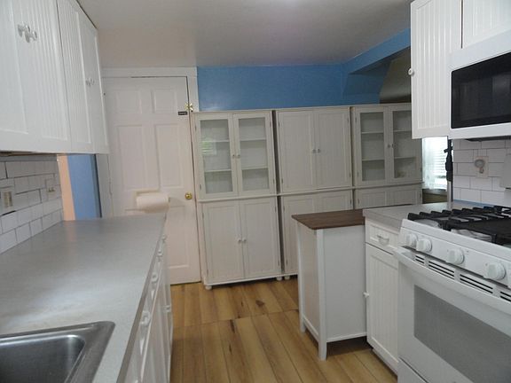 4th image of 40 Parkview Street