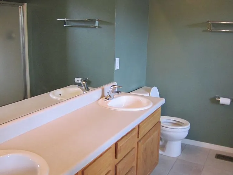 412 Denton — Photo 19