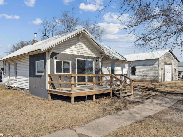 401 E Madison St, Montezuma, IA 50171