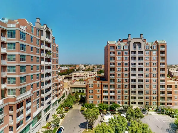 60 Oceana Drive West image 21 of 39