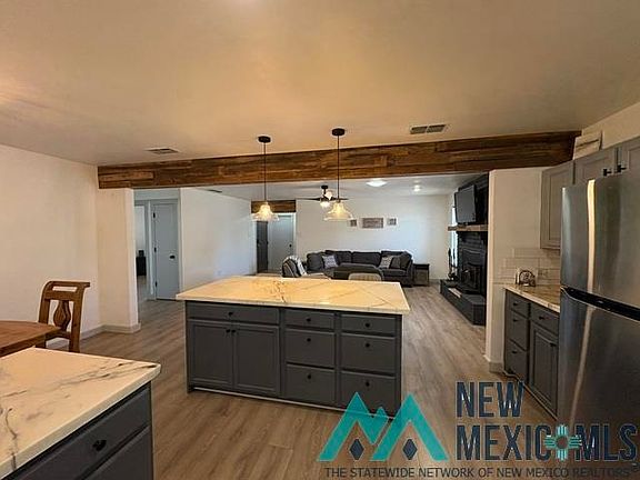 5th image of 1605 S Avenue B