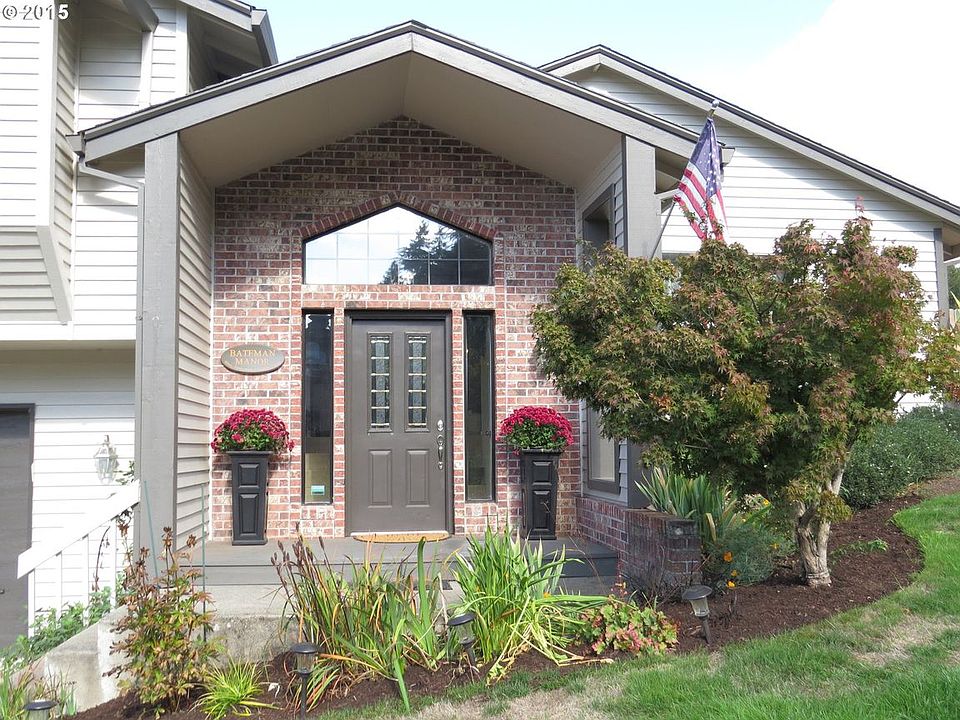 1st image of 2120 NE 152nd St