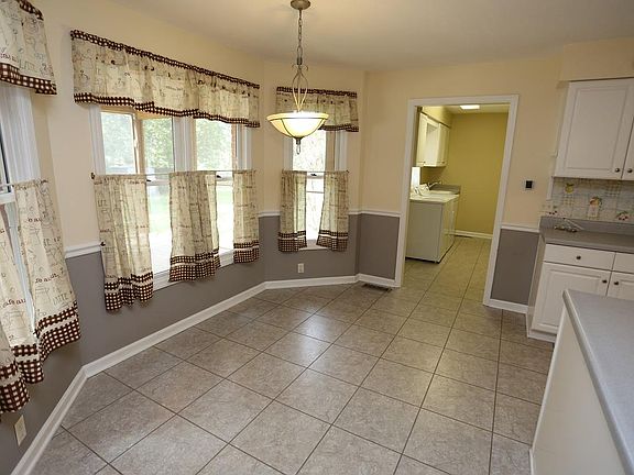 5th image of 1312 Larkspur Dr