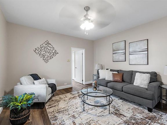 2nd image of 9850 Luna Ave