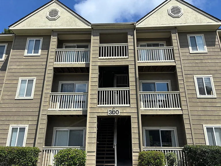 300F Myrtle Greens Dr — Photo 1