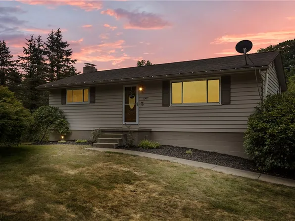 1307 Noblestown Rd, Oakdale, PA 15071