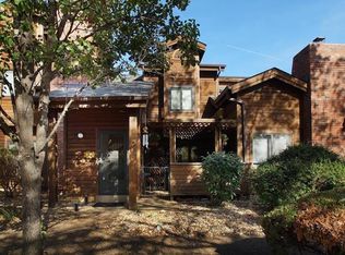 1007 Hemingway Ln, Weldon Spring, MO 63304