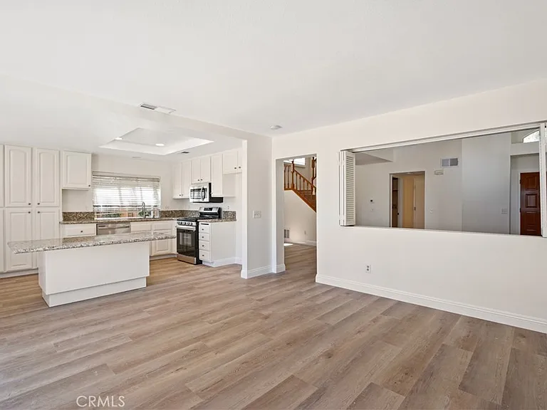 24832 Barclay Ln — Photo 12