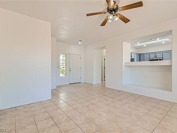 5th image of 2562 Youngtown Ave
