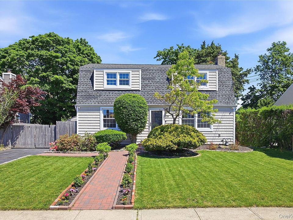 1st image of 25 Parkdale Drive