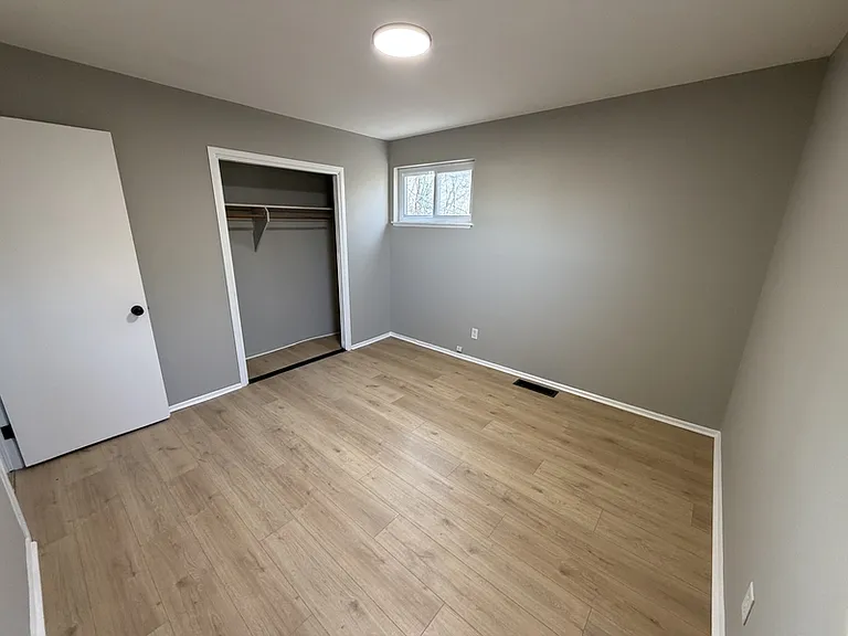 4300 E 175th St — Photo 35
