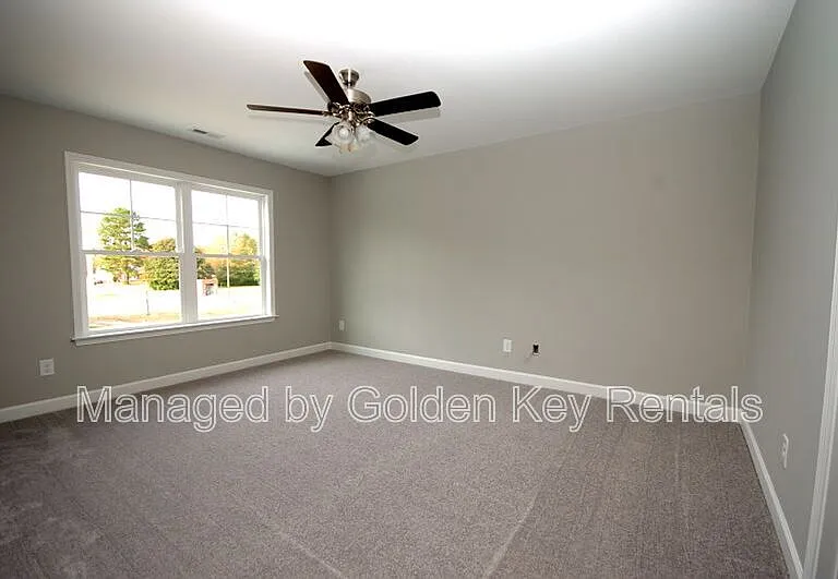 415 S Center St — Photo 7
