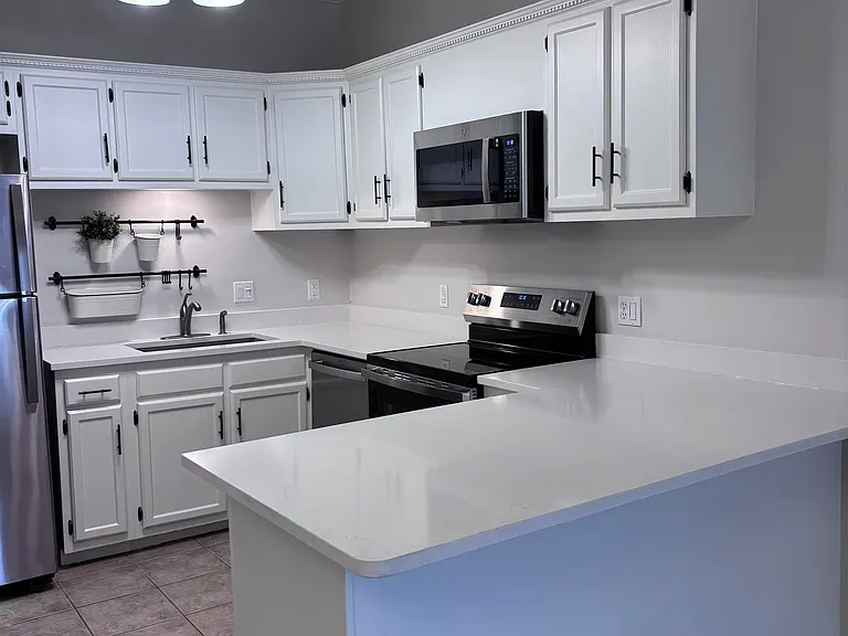 7640 Lasalle Ave #204 — Photo 10