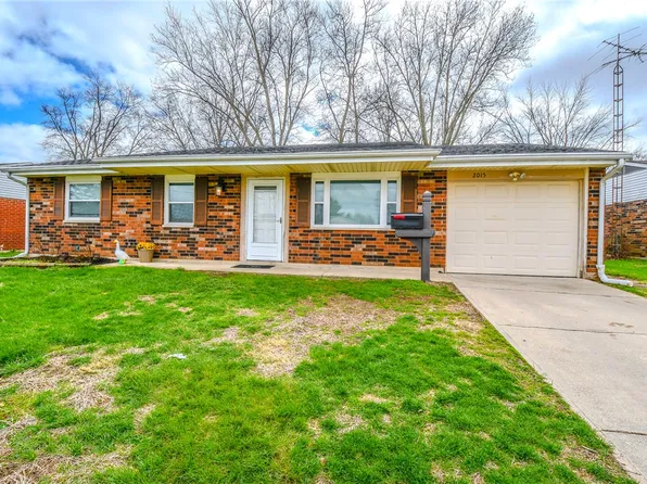 2015 Pennsylvania Dr, Xenia, OH 45385