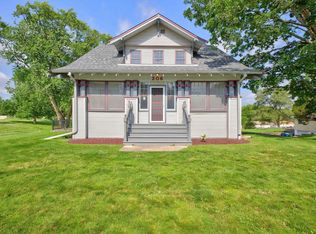 206 S Hackett Rd, Waterloo, IA 50701