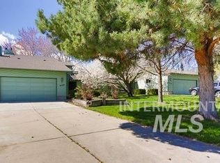 405 Moraine Pl, Eagle, ID 83616