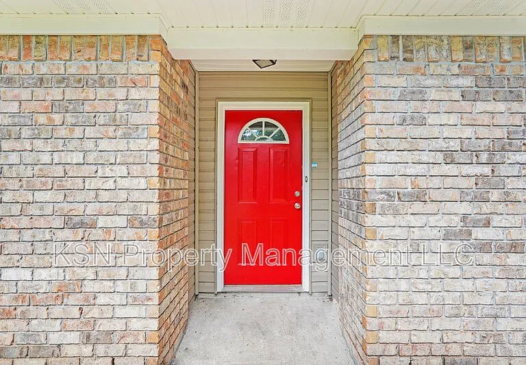 7331 Leghorn St — Photo 3