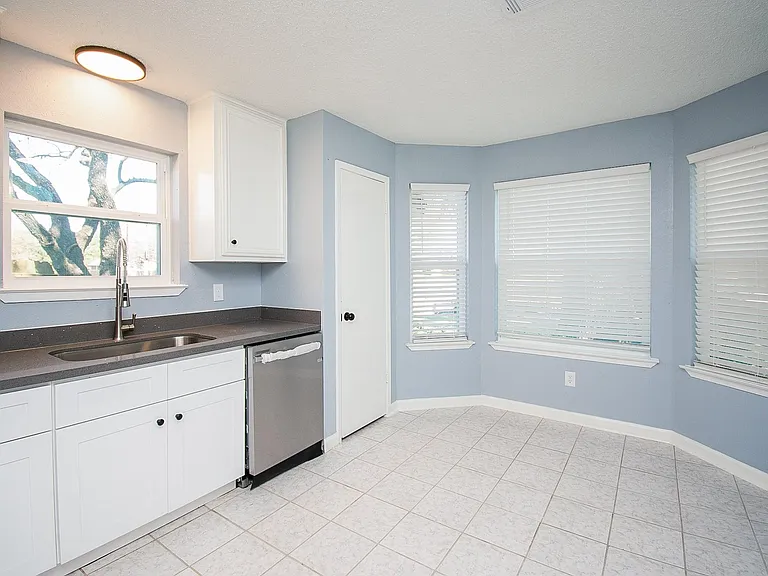 16419 N Bend Dr — Photo 16