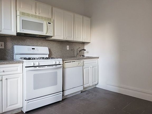 3rd image of 66 W 9th St #61-2