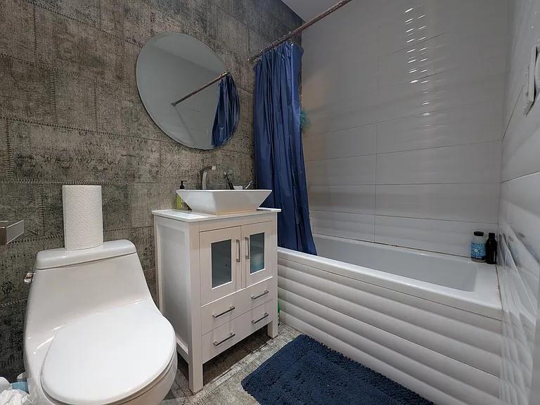 237 Frost St #1A — Photo 4
