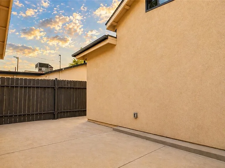 4819 Genesta — Photo 13