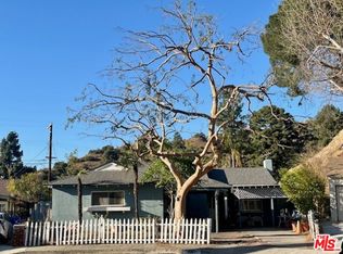 8337 Echelon Pl, Sun Valley, CA 91352