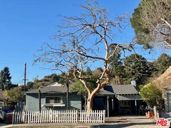 8337 Echelon Pl, Sun Valley, CA 91352