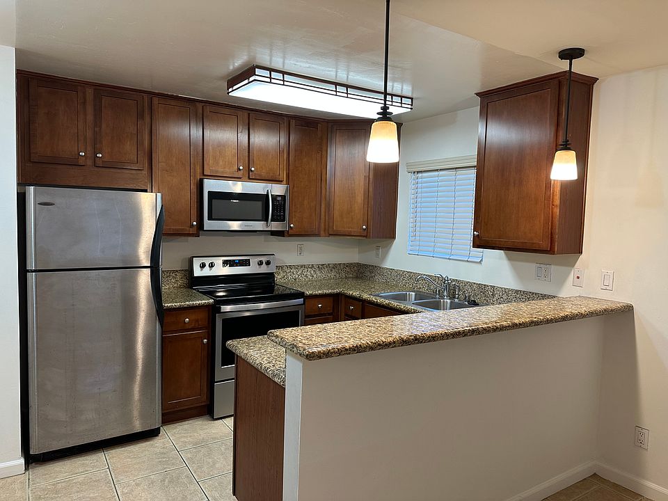 1st image of 213 Westlake Dr Unit 4