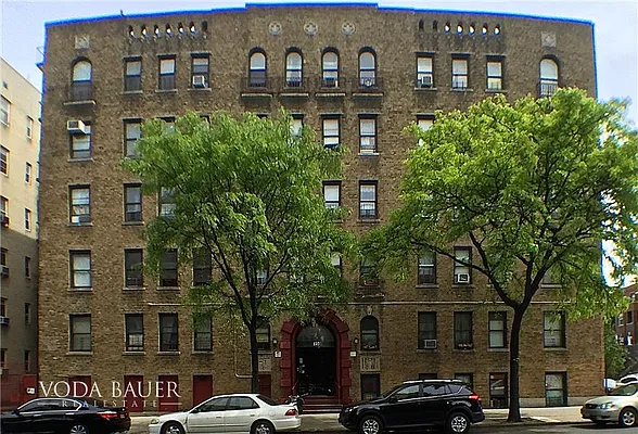 Rented by Voda Bauer Real Estate | media 2