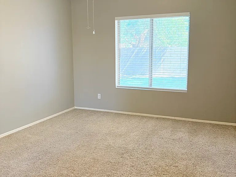 1042 E Canyon Way — Photo 26