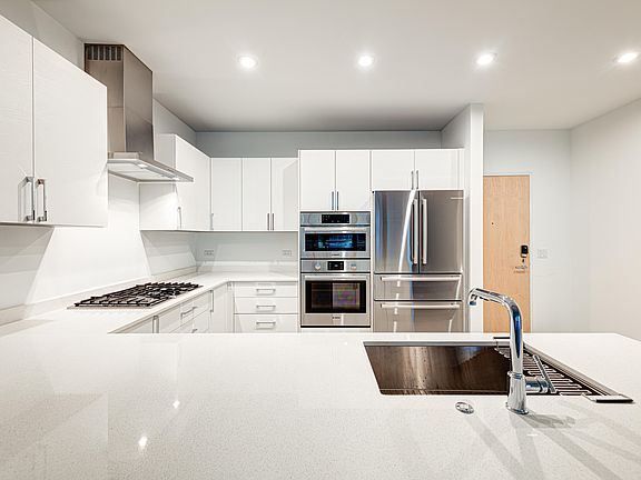 3rd image of 7180 E Kierland Blvd #505