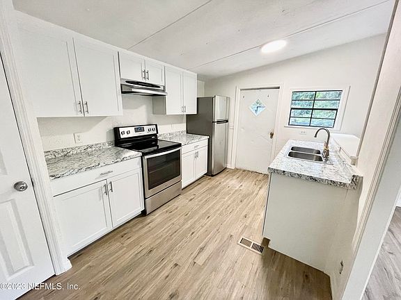 3rd image of 2569 PINELLAS Lane
