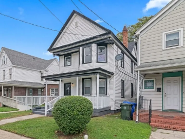 2104 Marshall Ave — Photo 6