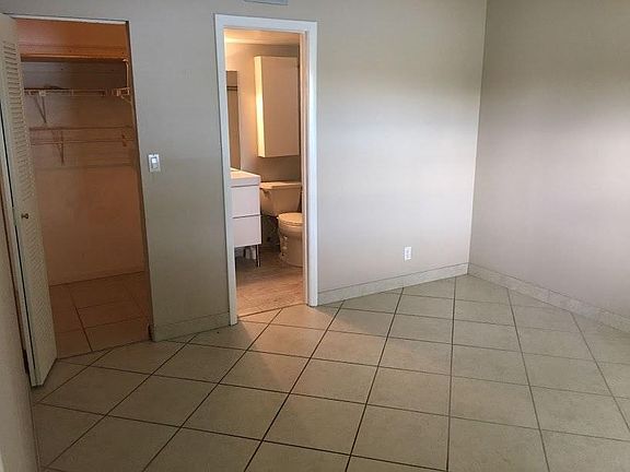 5th image of 9856 Nob Hill Ln