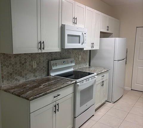 2nd image of 3557 Forest Hill Blvd APT 49
