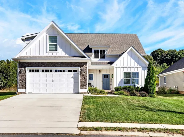 4909 Grove Park Dr NW, Cleveland, TN 37312
