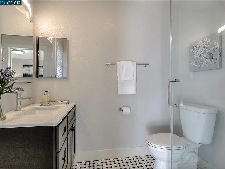 2021 Olivera Rd #D — Photo 16