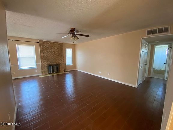 2nd image of 8533 Saratoga Dr