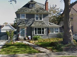 4813 216th St, Oakland Gardens, NY 11364