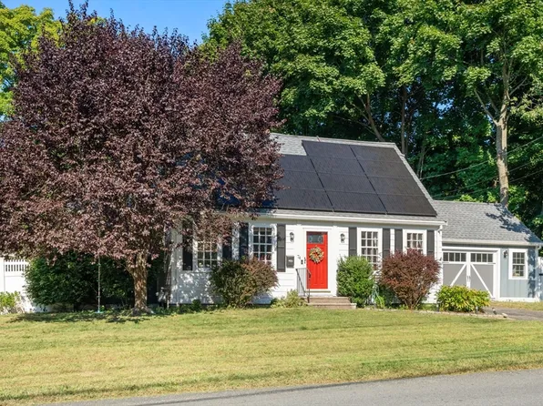 74 Green St, Stoneham, MA 02180