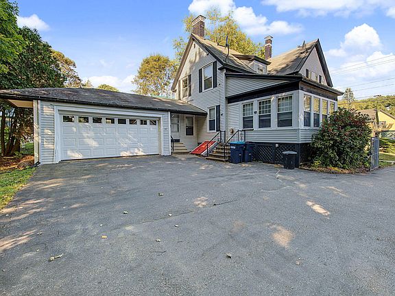 2nd image of 190 Gamage Avenue