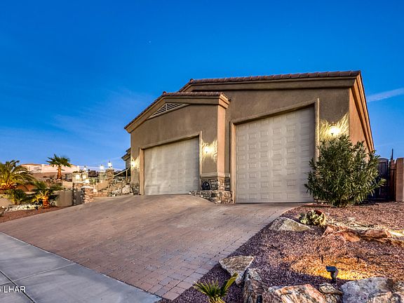 5th image of 2560 Ascot Dr