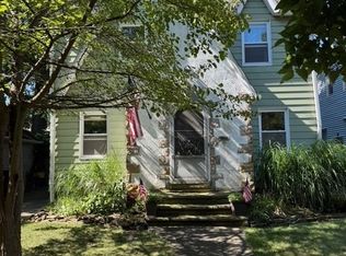 174 E 208th St, Euclid, OH 44123