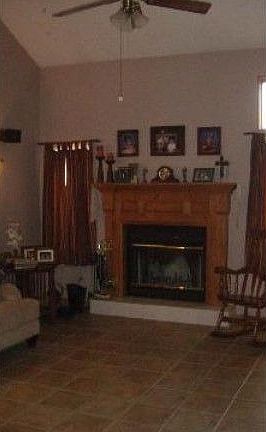 3rd image of 1315 Dresden Dr