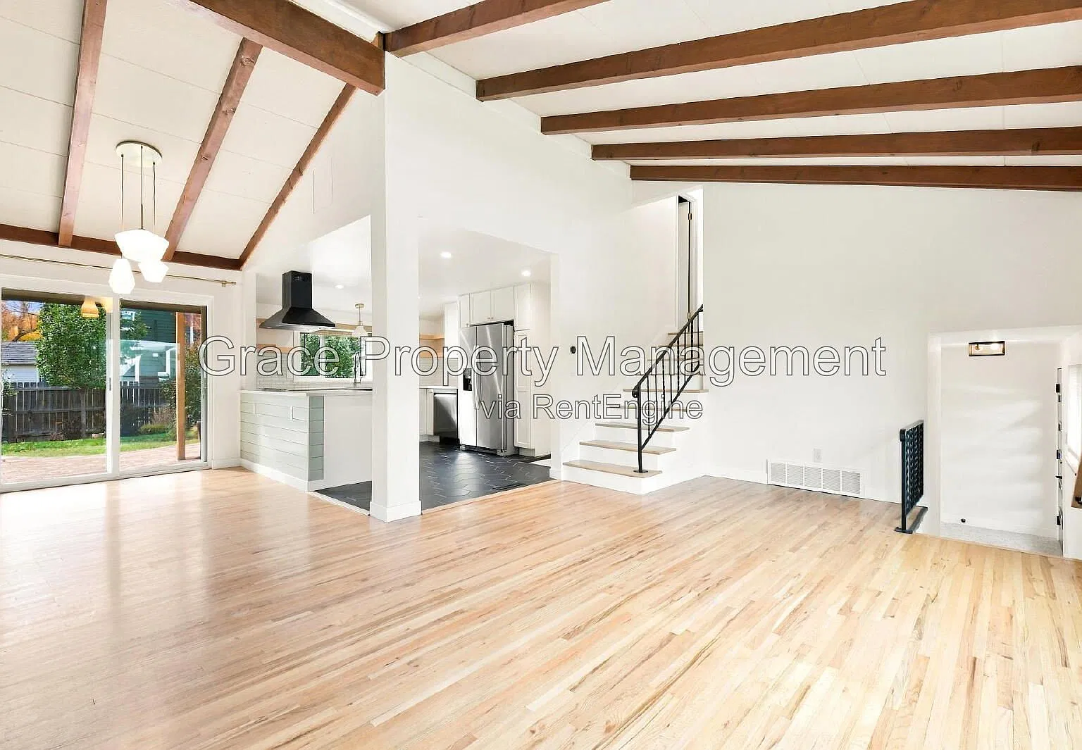 3 bed, 1.5 bath, 1932 sqft, $3,495 — Photo 2