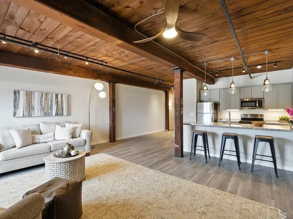 55 Sterling St #314, Clinton, MA 01510