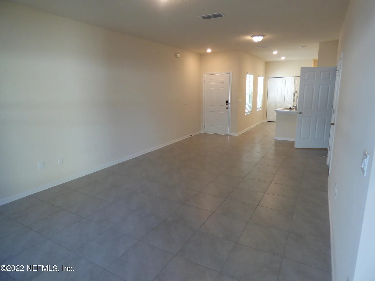 3 bed, 2.5 bath, 1492 sqft, $1,850 — Photo 3