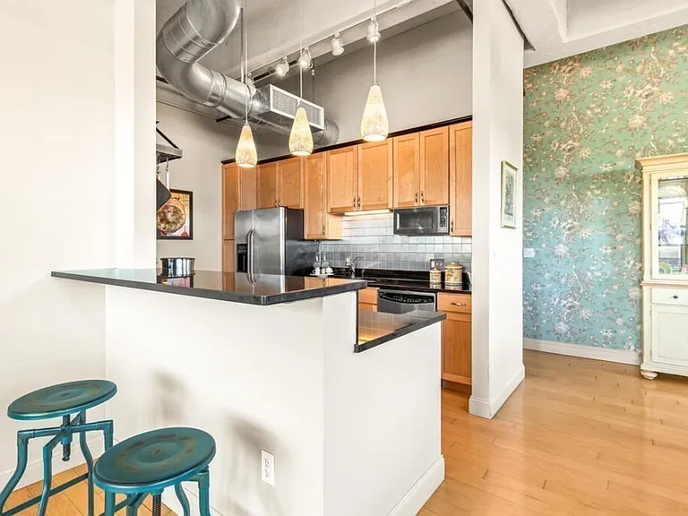51 Lafayette St #204 — Photo 8